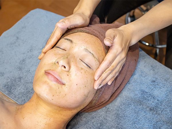 ハーブピーリング塗布